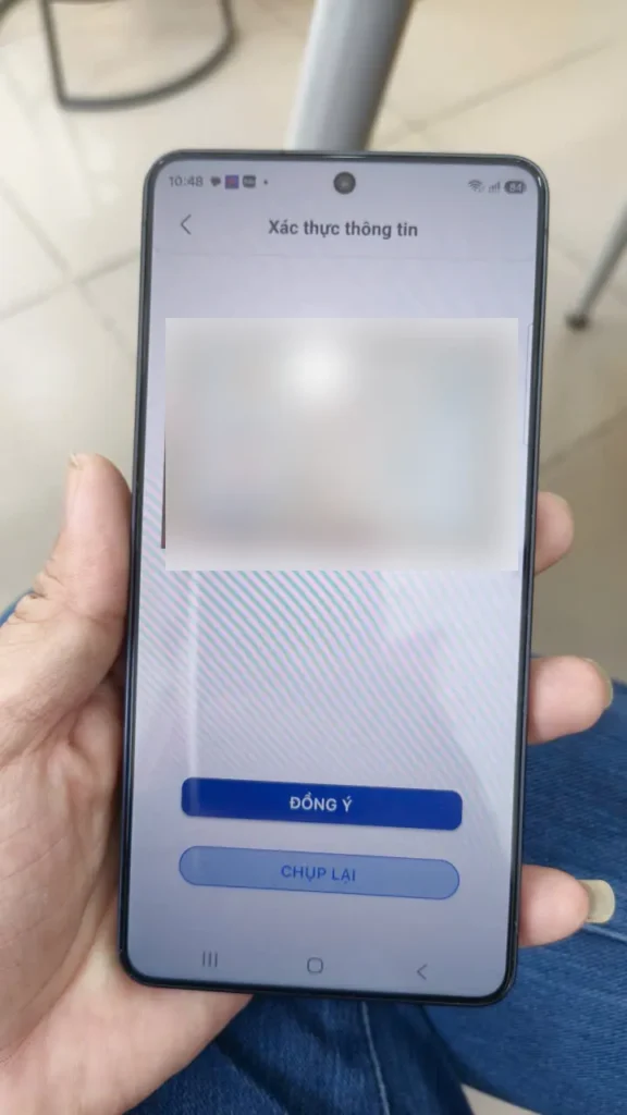 Kiểm tra ảnh CCCD và chọn đồng ý trên ứng dụng My MobiFone