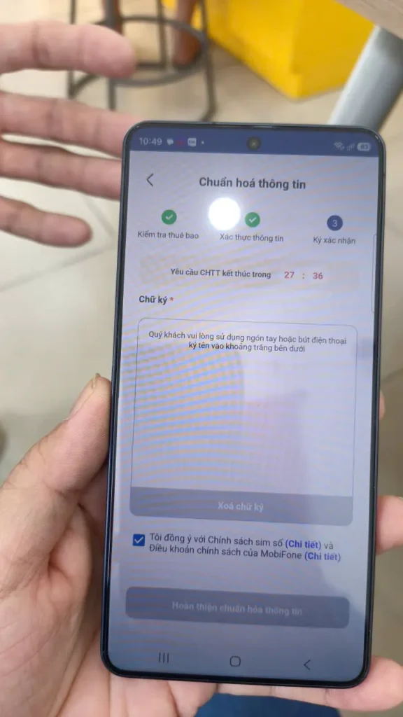 Ký tên và đồng ý điều khoản trên ứng dụng My MobiFone